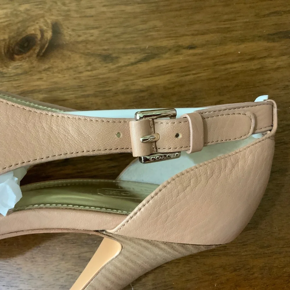 COACH Apryl Nude Nubuck Cut Out Peep Toe Logo‎ Buckle Stilettos NIB - Picture 8 of 14
